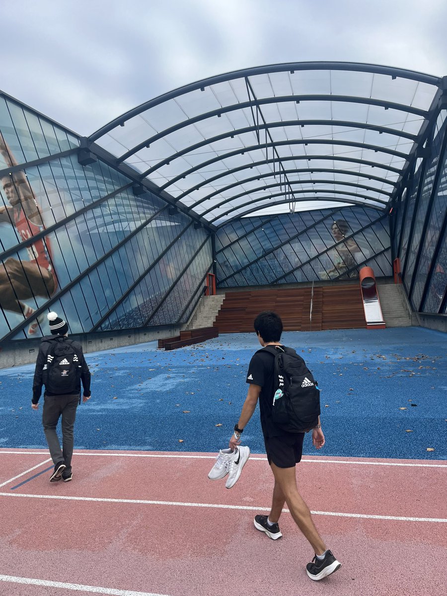 Pit stop at the Nike Headquarters before Gabe’s race tomorrow!

#naiachampionships #JimmieXC #JimmiePride