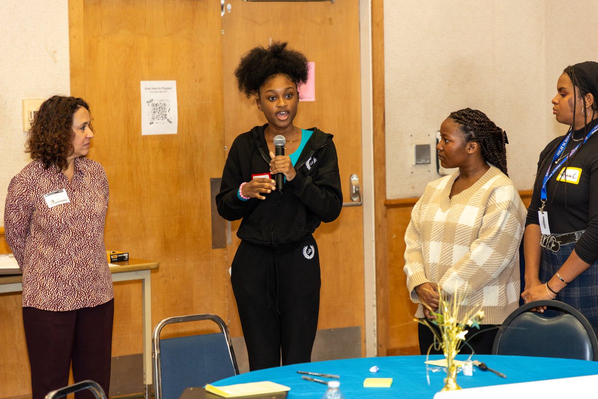 MDarrisawAkil's tweet photo. Thank you to @Voice4Equity for facilitating a policy workshop for girls with the students of @UniondaleUFSD and @MalverneUFSD with Dr. Alicia Thompson and Ronique Hicks from Discovery Education.  Our girls felt heard and affirmed and they learned how to affect policy change. https://t.co/BpUBvViup0
