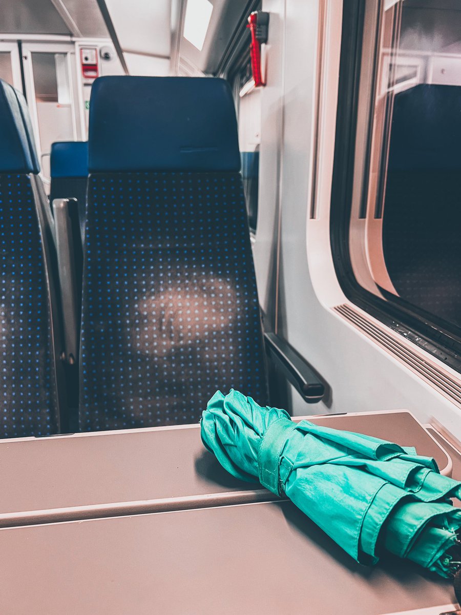 Beim Anblick meines #Regenschirms musste ich an deine Geschichte denken @Aylin_N_E 

Wer sie noch nicht gelesen hat, hier⬇️
watson.ch/spass/schweiz/…