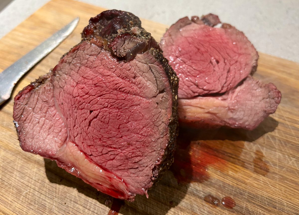 KeithRichardLee's tweet photo. Mid-week cook of a sirloin joint to test a new Weber kettle and #Meater2plus.
Loving the new Meater with how can check the temp across the whole probe.
Few tweaks needed to offset cook method in the kettle. https://t.co/UGBfUaJwiW