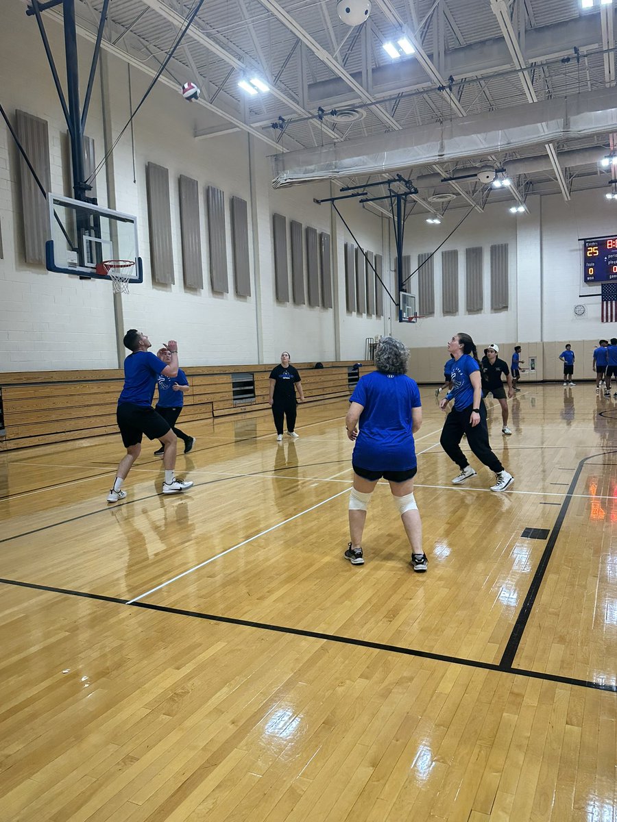 amatrale's tweet photo. So much fun last night playing volleyball! Thanks for hosting such a fun tournament knights boys volleyball! https://t.co/0D1DBKWPF2