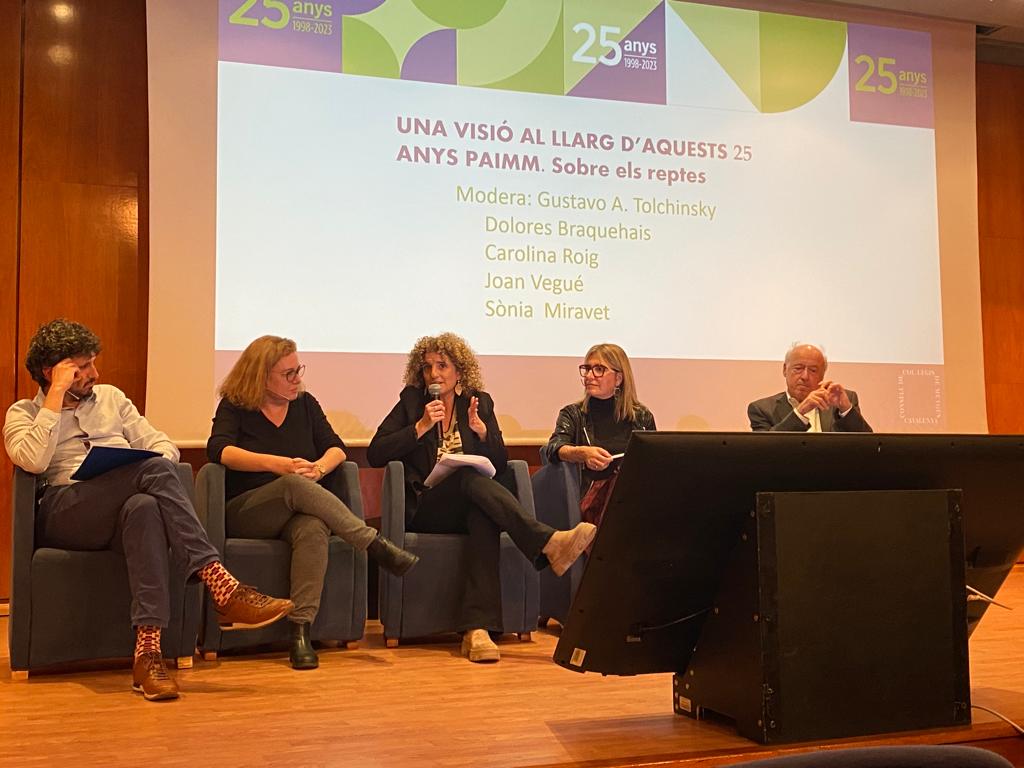 COMGirona's tweet photo. La Dra. @carolinaroigbus, coordinadora del PAIMM (Programa d’Atenció Integral al Metge Malalt) a Girona, i en motiu del 25è aniversari del programa, avui ha format part de la taula rodona sobre els reptes durant el transcurs dels 25 anys del projecte i futurs! Uns grans reptes! https://t.co/3Aoq3glalj