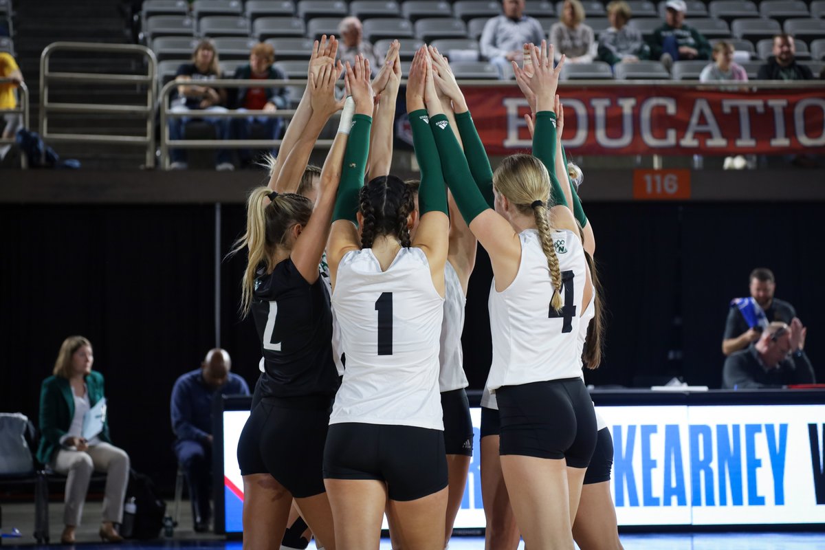 NWBearcatVB's tweet photo. First set frames! 📸

#OABAAB https://t.co/QSHggJtXq8