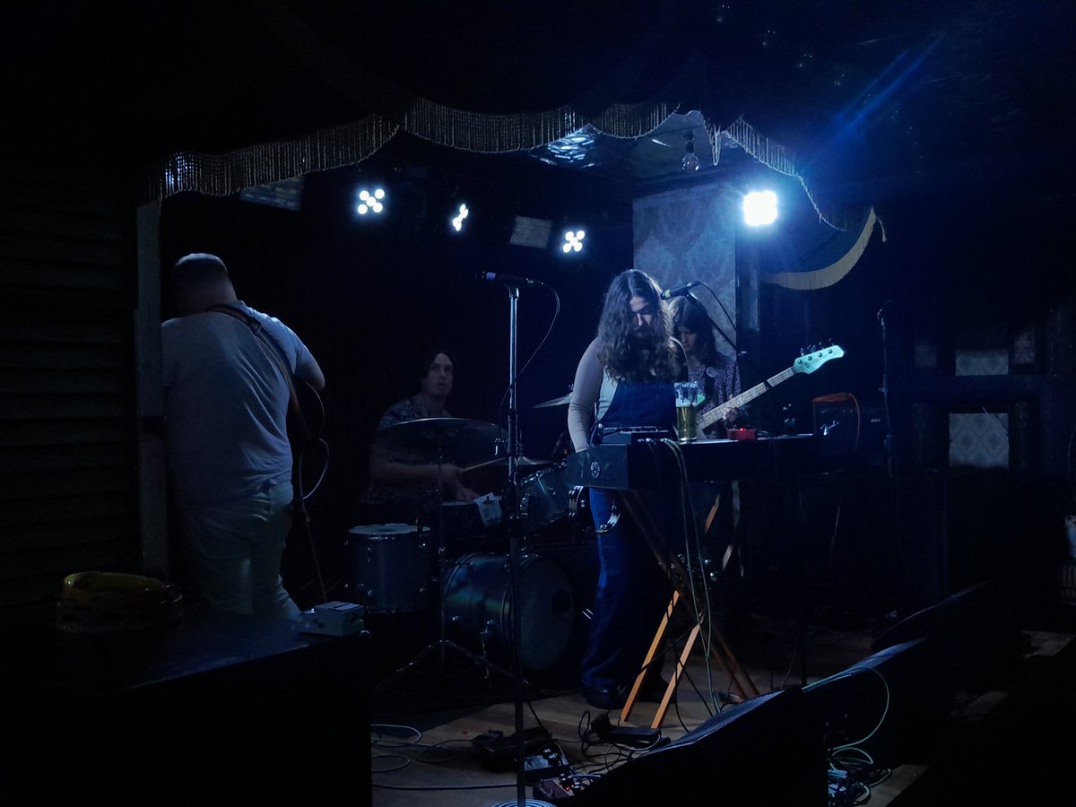 chunky66's tweet image. Great to catch Thee UFO on stage @WorkmansDublin tonight,
Support for @Godcasterband

@foggynotions
@theGOOdublin
#TheGoo #thegoingoutoutguide #Dublin #livemusic #HaveYouGotTheGoo