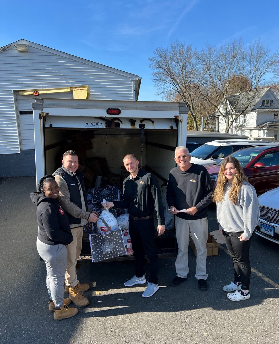 TraverIDC's tweet photo. Great day for turkey giving. Traver IDC handed out turkeys today to all employees in thanks for all their dedication and hard work. #turkeyday https://t.co/tWK9NclLK9