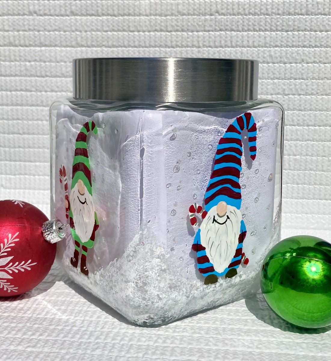 Gnomes with candy canes etsy.com/listing/156276… #gnomes #gnpmejar #cookiejar #SMILEtt23 #christmasdecor #holidaydecoration #candyjar #etsyshop #CraftBizParty