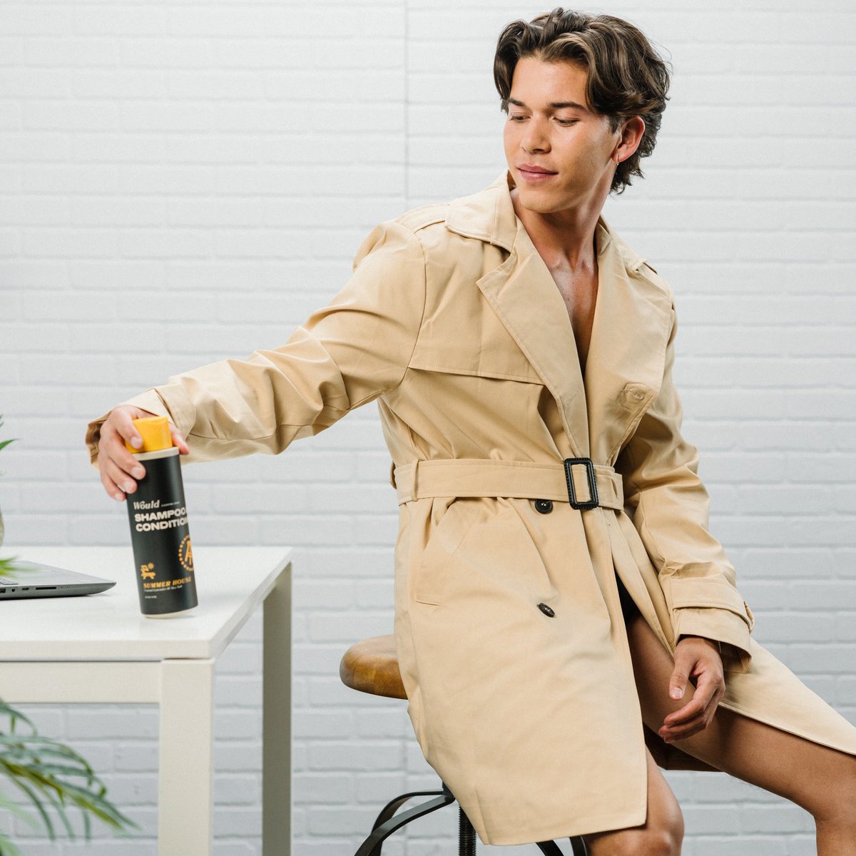 wouldgrooming's tweet photo. Coat, ✅
#WouldGrooming, ✅
Pants… optional

🌿 Go au naturale and find us in the natural products section at @walmart. It’s in our DNA.

Shop: https://t.co/LuNSlHrwuD https://t.co/7Nu8vtpQNQ