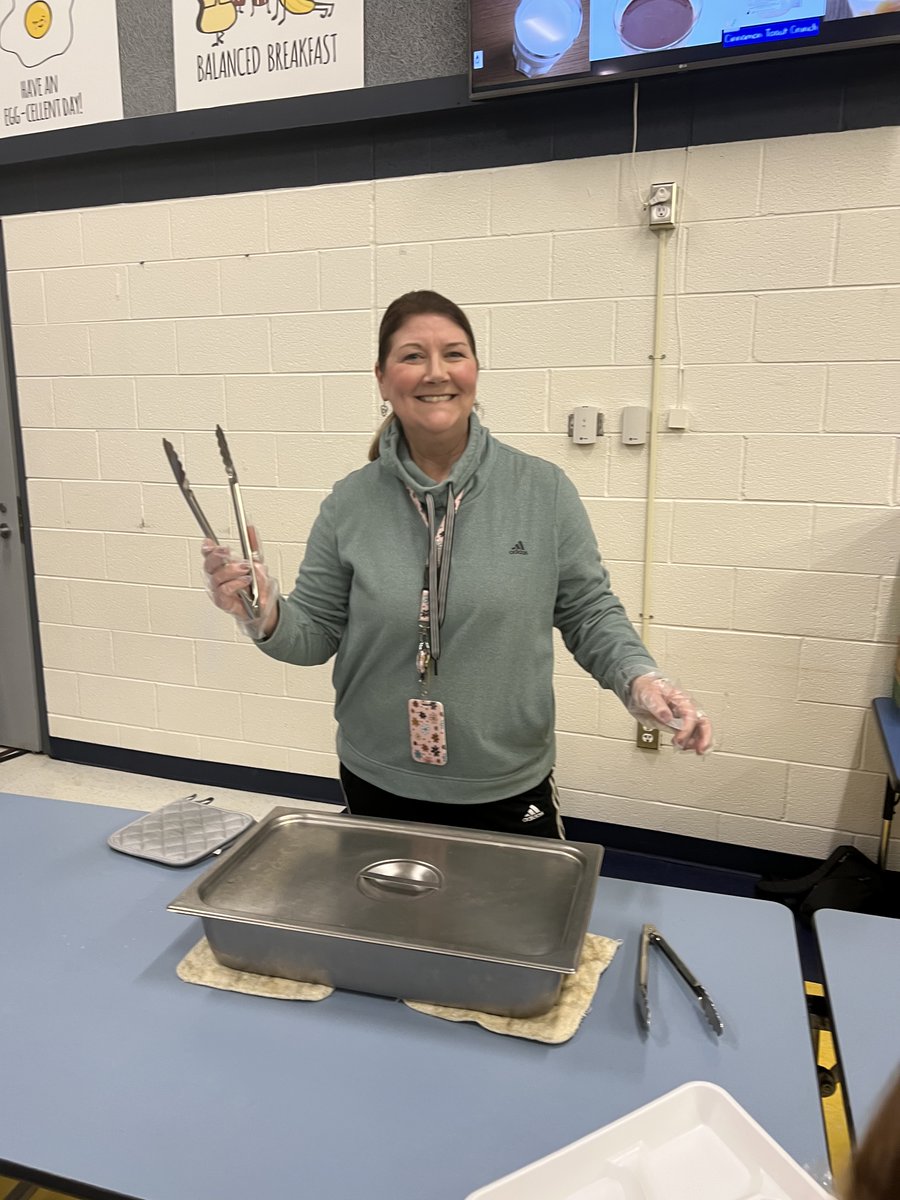 Kenyatta2Hughes's tweet photo. PJ's and Pancakes was a great night for our PR families and friends. A great time was had by all! #PRpride #SAScompass https://t.co/CWXyTKhVHY