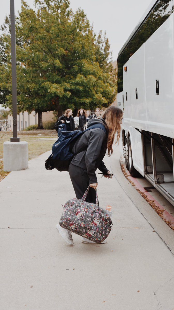 charismaarteaga's tweet photo. It’s #SWSTravelDay ! 
We’re going to H-Town y’all.. So grateful for the opportunity I have athletically and academically with @PTFAthletics !
@PTFwsoccer | @CoachBeck_PTF |

#GoSaints | #PTF | #SWSCULTure | https://t.co/vhxVtwtgXr