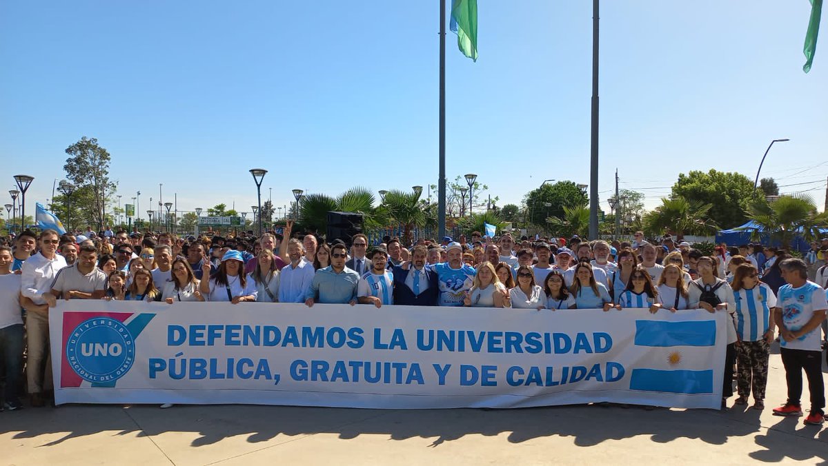 SeergioParra's tweet photo. SE VIENE LA ARGENTINA QUE ESTÁBAMOS ESPERANDO
#MassaPresidente 
#MerloBsAsConMassa https://t.co/Iuwga7FOO7