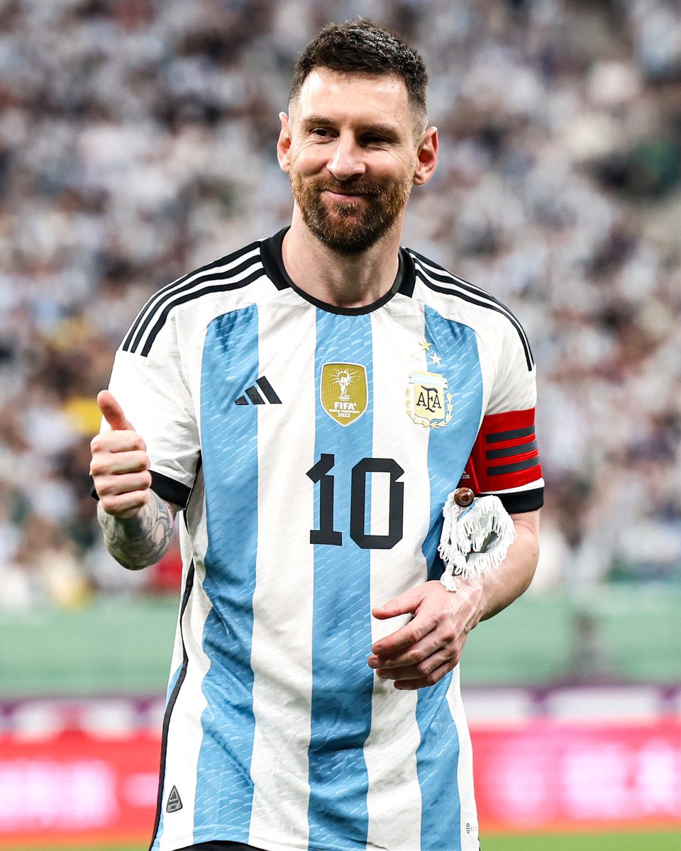 Retweet for Cristiano Ronaldo
Like for Messi