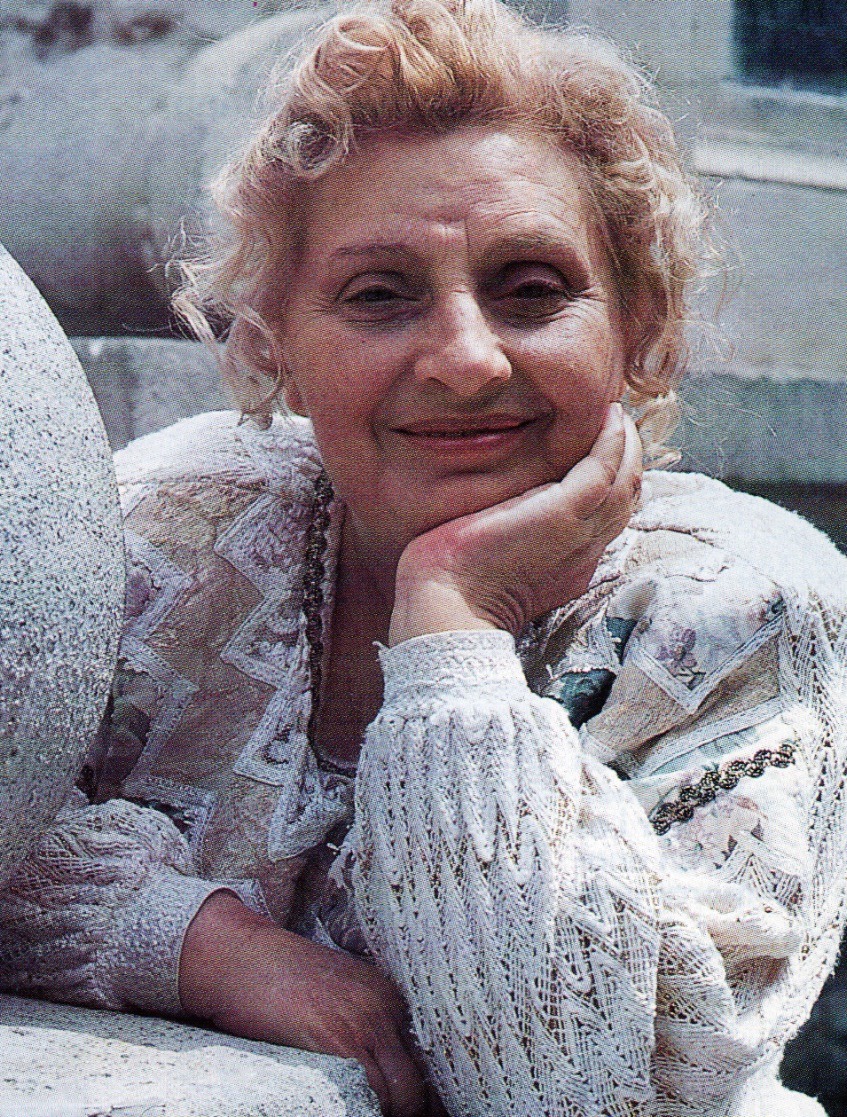 Lola Lizaran Merlos (1931-2003) - ACTE I

La Lola va néixer a Badalona i va arribar a Esparreguera quan només tenia un any i mig. Per a ella va significar el seu veritable poble.

#FestivalLOLA #LOLA #LàviaLola #Teatre #Teatret #Esparreguer