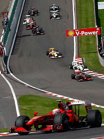 Formula0_versee's tweet photo. BEM VINDOS AO GRANDE PRÊMIO DA BÉLGICA

Hoje, na formula um veremos o GP da belgica, realizado em Spa-Francorchamps, Ano passado, o líder do campeonato de hoje em dia, @NickHeidfeldF0, foi o vencedor da prova, quem será que dará a melhor hoje? https://t.co/UH3z57zROG
