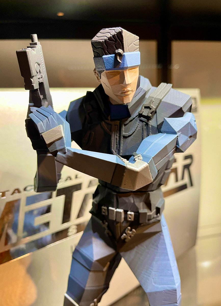 HideoKojimaES's tweet photo. “Si el arte no despierta ninguna emoción, no es arte sino decoración.” #SolidSnake #MetalGear @Kojima_Hideo @DavidBHayter @vallesoficial https://t.co/351fE9zBn7