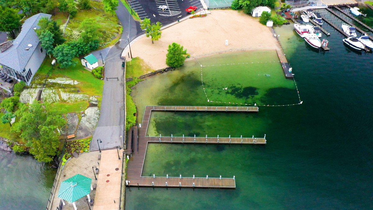 LhrManhim's tweet photo. The breathtaking views of Lake George are absolutely awe-inspiring! If lake living seems to be calling your name, don't hesitate to answer the call. Reach out and give me a ring!

#Outdoorliving #adirondackfall #LakeLifestyle #LakeLiving #LakeHouse #LakeVibes #LakeFun https://t.co/nExpHKzTF2