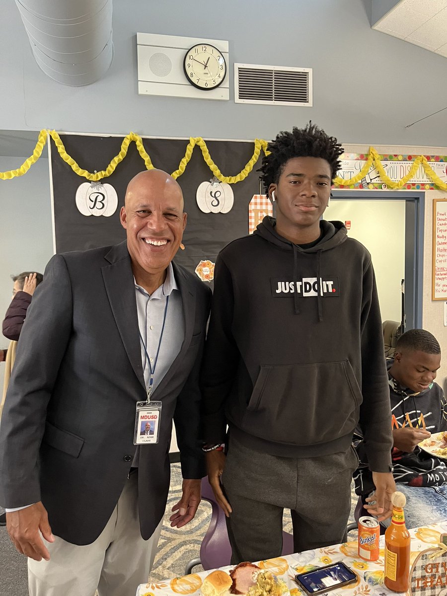 VisayaNadia's tweet photo. Thankful for our special guests, our amazing staff, and most importantly, our students. #mdhs #reddevils https://t.co/u6bXwXxhzS
