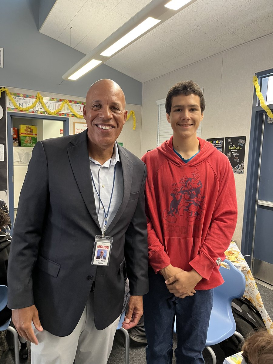 VisayaNadia's tweet photo. Thankful for our special guests, our amazing staff, and most importantly, our students. #mdhs #reddevils https://t.co/u6bXwXxhzS