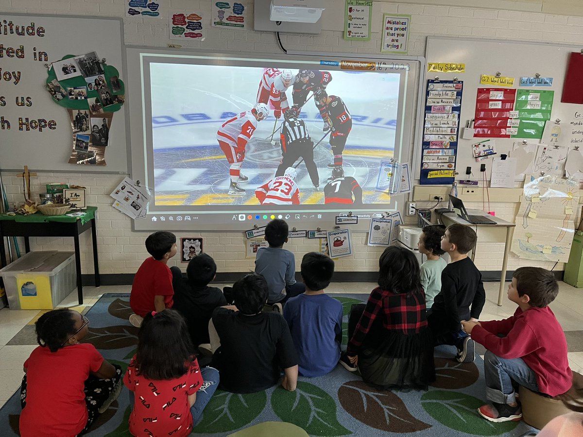 MissAMazzarello's tweet image. Building #classroomcommunity 1 @Senators game at a time 🏒🥅🔴⚫️⚪️  @StGregoryOCSB