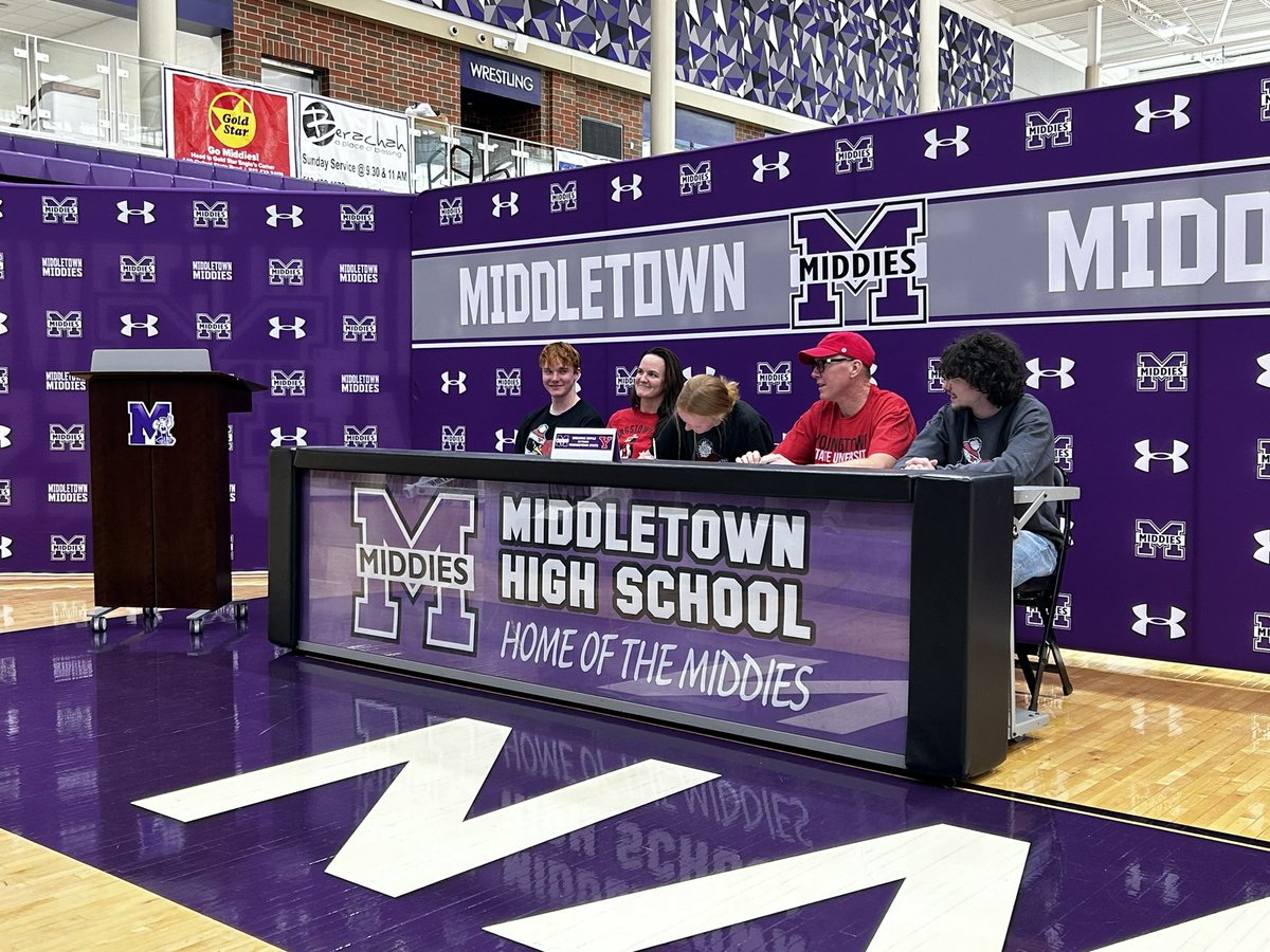 Middie XC tweet media