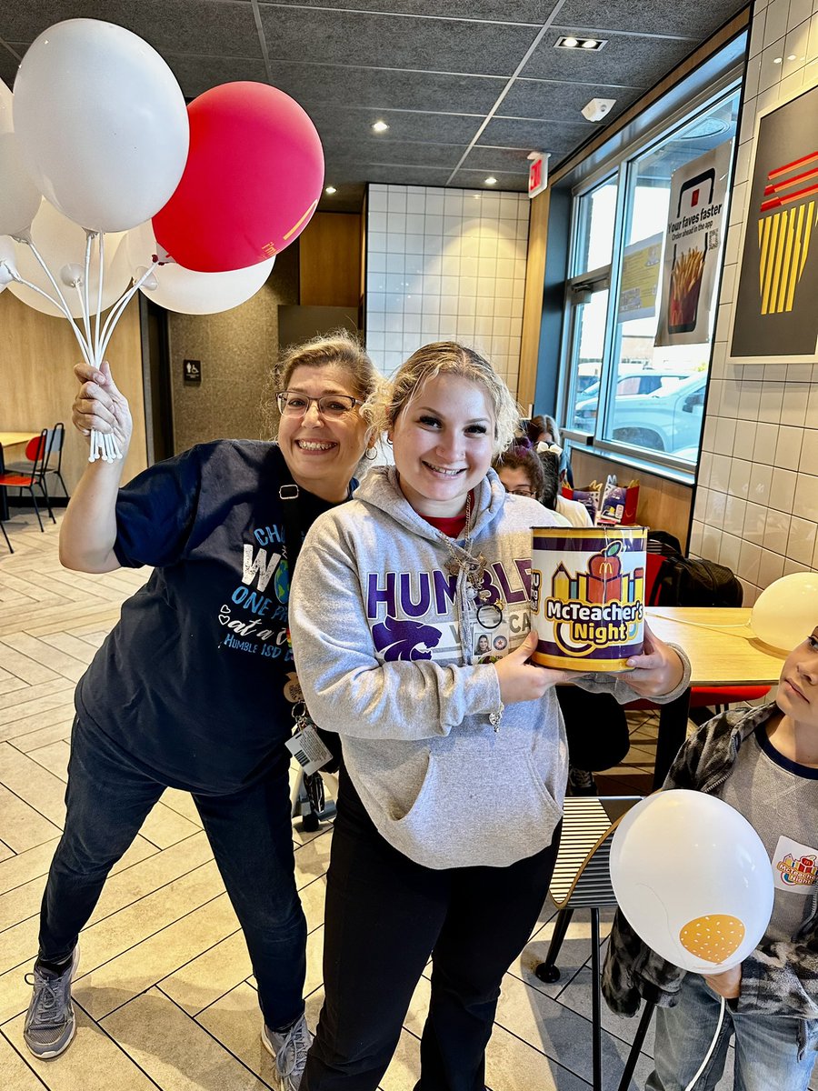 It was great to see our students and parents supporting our school at Lakeland PTO night at McDonald's yesterday 💜🐾 @HumbleISD_LLE @HumbleISD #LakelandPTO #CommunitySupport