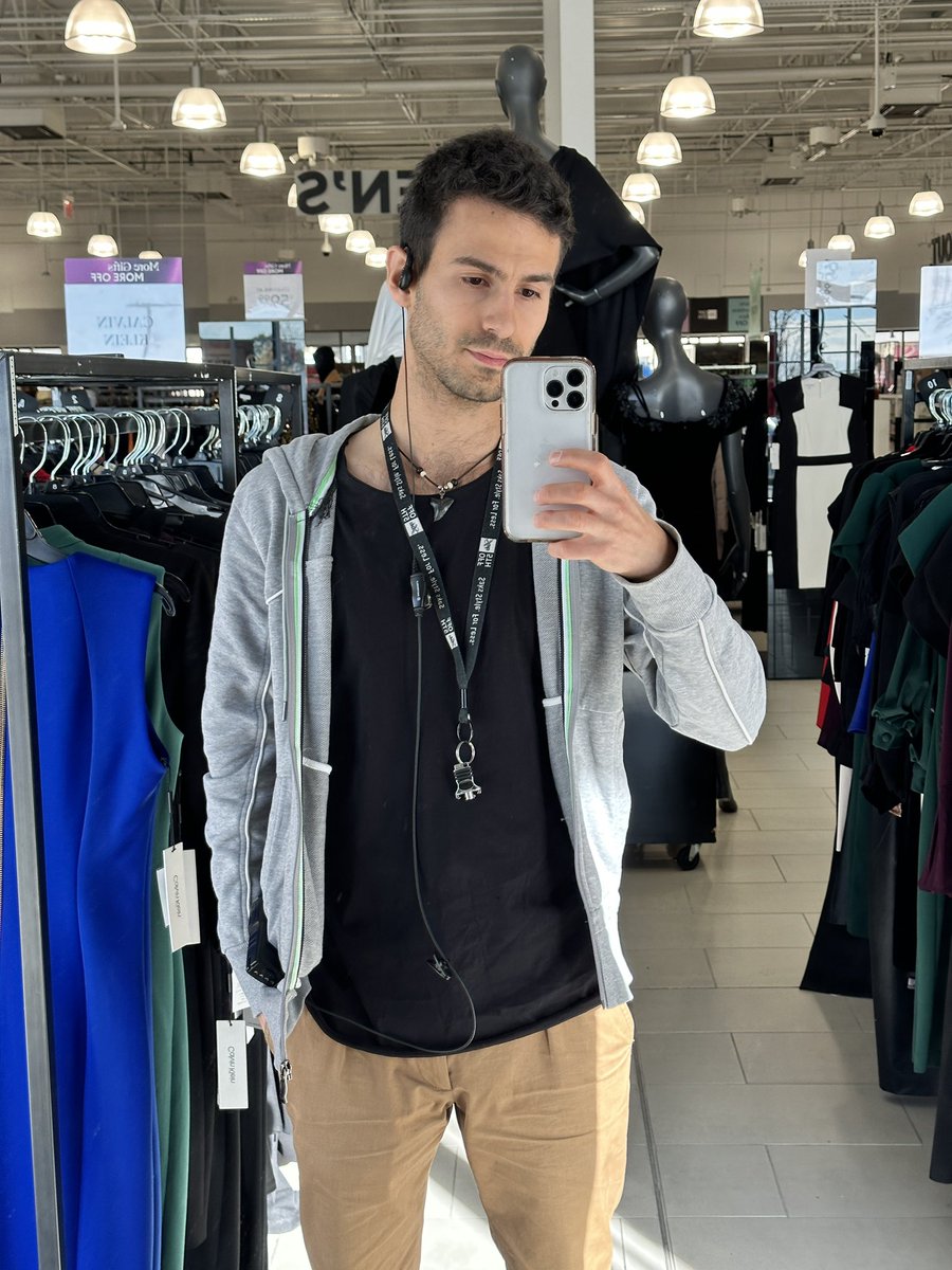 OfficialMarcoA's tweet photo. Selfie https://t.co/DxfVRRfqvS