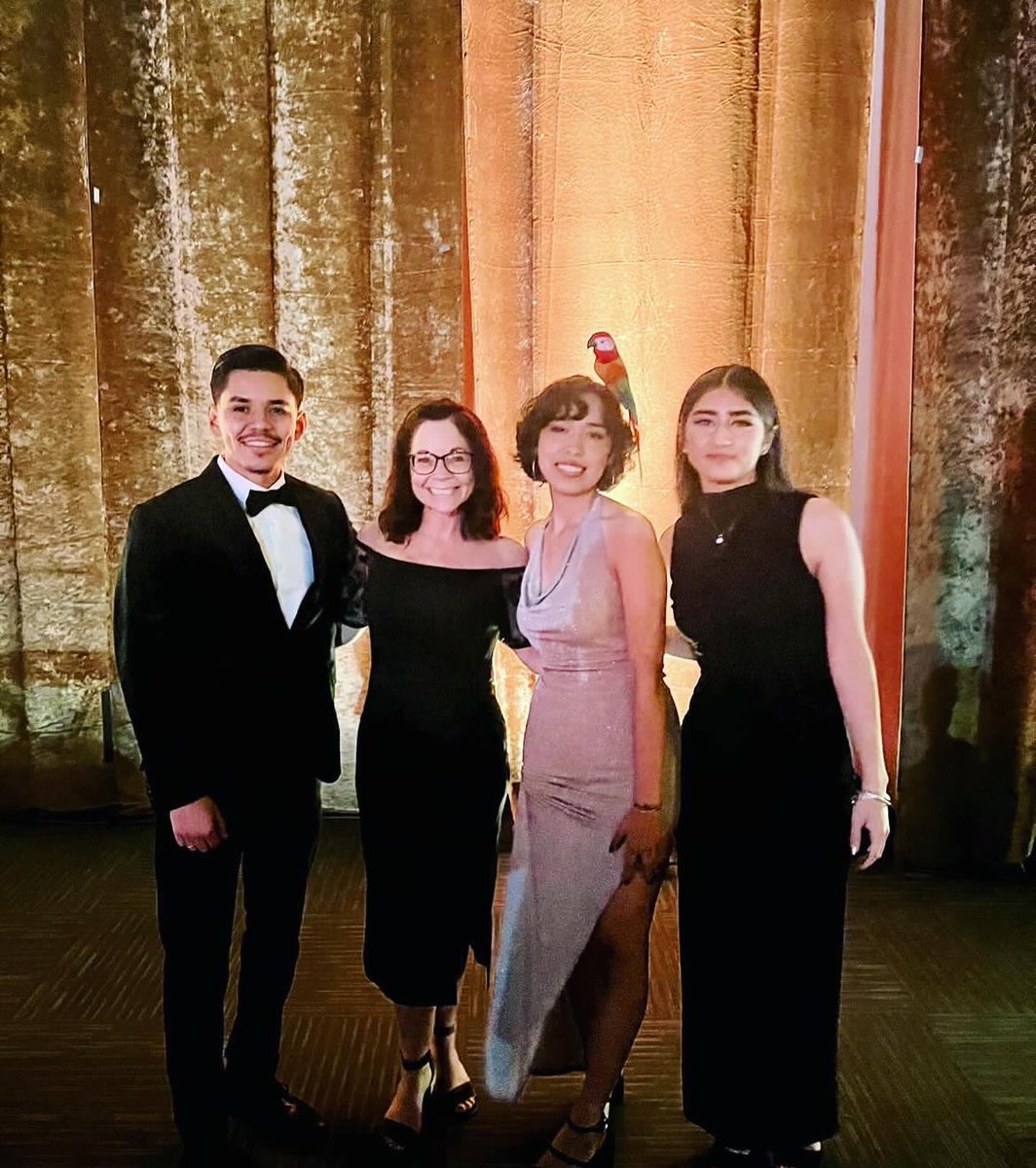 CjusdCte's tweet photo. Last night Sammy Moreno, BHS  class of 2020 and former Virtual Enterprise student, won the Garner Holt Student Fast Pitch competition at the Spirit of the Entrepreneur Awards Gala. Congratulations to Sammy Moreno 👏🏻👏🏻👏🏻#greatjobmrsbuckles👍🏻 #virtualenterprise #cjusdcte #cryrop https://t.co/GF2rpCJw3q