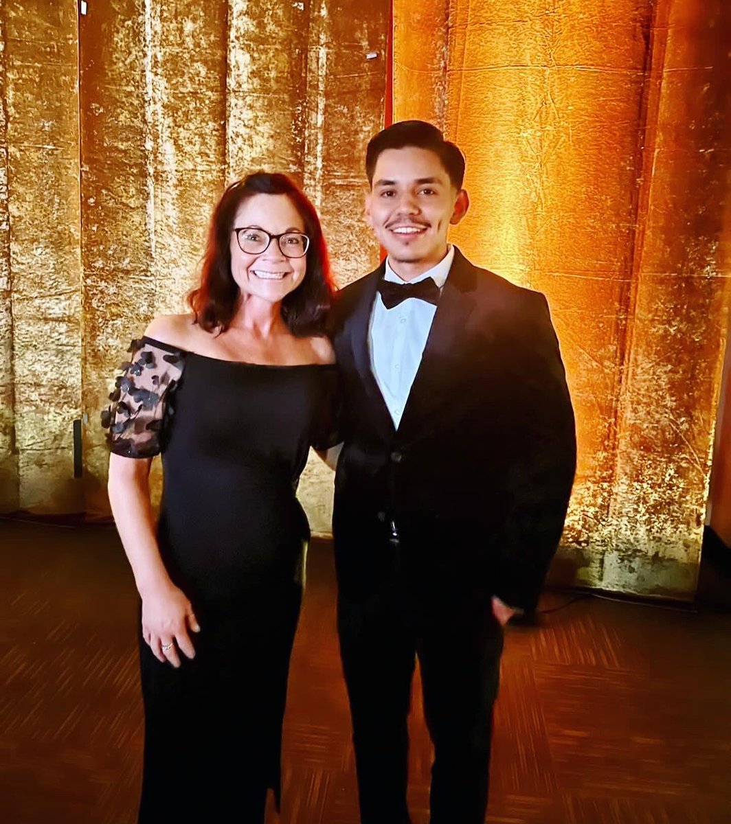 CjusdCte's tweet photo. Last night Sammy Moreno, BHS  class of 2020 and former Virtual Enterprise student, won the Garner Holt Student Fast Pitch competition at the Spirit of the Entrepreneur Awards Gala. Congratulations to Sammy Moreno 👏🏻👏🏻👏🏻#greatjobmrsbuckles👍🏻 #virtualenterprise #cjusdcte #cryrop https://t.co/GF2rpCJw3q