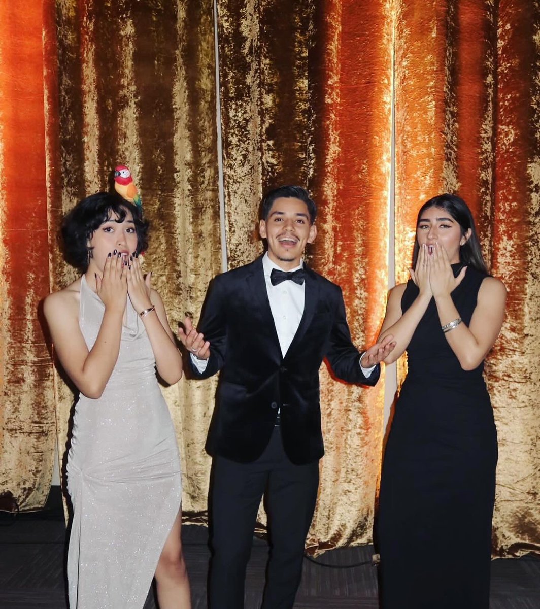 CjusdCte's tweet photo. Last night Sammy Moreno, BHS  class of 2020 and former Virtual Enterprise student, won the Garner Holt Student Fast Pitch competition at the Spirit of the Entrepreneur Awards Gala. Congratulations to Sammy Moreno 👏🏻👏🏻👏🏻#greatjobmrsbuckles👍🏻 #virtualenterprise #cjusdcte #cryrop https://t.co/GF2rpCJw3q