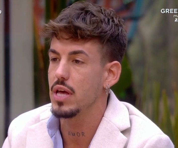 ElyzabethValdes's tweet photo. Yo es que no puedo entender como le estamos dando tanto protagonismo a este ser y como pueden querer los Fans de Jessica algo asi para ella ,SIN PALABRAS🤐 #GHVIPGala10 https://t.co/5RF1iQn71V