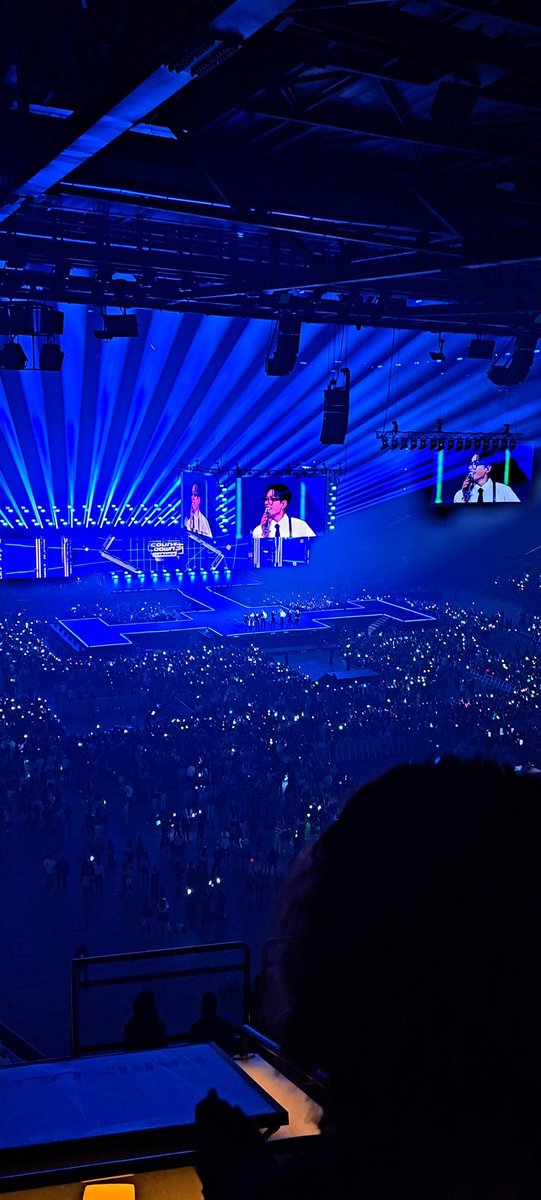 kamkamerde's tweet photo. ✨️Thread concert/festival que j'ai fait ou que je vais faire 

Car c'est la bas que je me sens le mieu ❤️‍🩹 https://t.co/fzG2nX5tvB