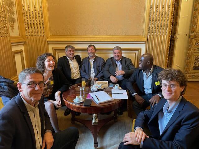 #APD dans la région #Sahel 
Une délégation de <a href="/coordinationsud/">Coordination SUD</a> dont le <a href="/FORIM_MD/">FORIM</a> sensibilise les parlementaires Ici @aklimellouli de <a href="/ecologistesenat/">Sénateurs & Sénatrices Écologistes</a> pour dépolitiser l’aide et le maintien des actions des OSC dans l’intérêt des populations vulnérables Mali, Burkina-Faso, Niger