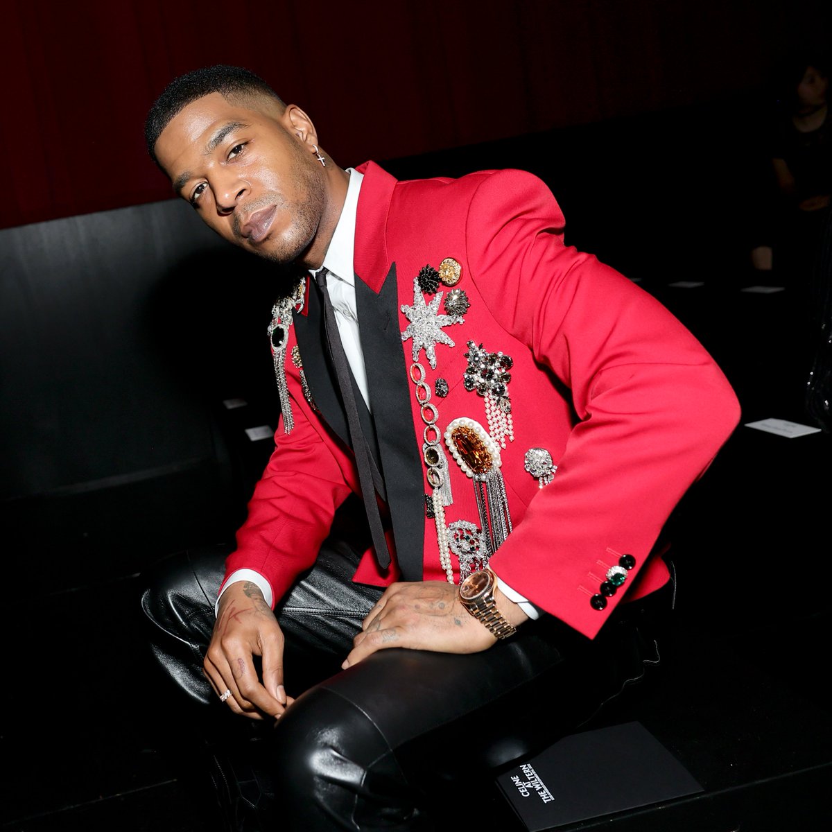 ComplexMusic's tweet photo. When Cassie briefly dated Kid Cudi in 2012, Diddy threatened to blow up his car.

"In one incident described in the court papers, Ms. Ventura says that in early 2012, Mr. Combs grew so angry about her dating the rapper Kid Cudi that he said he would blow up the rapper's car.
'Around that time,' the suit says, 'Kid Cudi's car exploded in his driveway."

(🗞️ @nytimes)