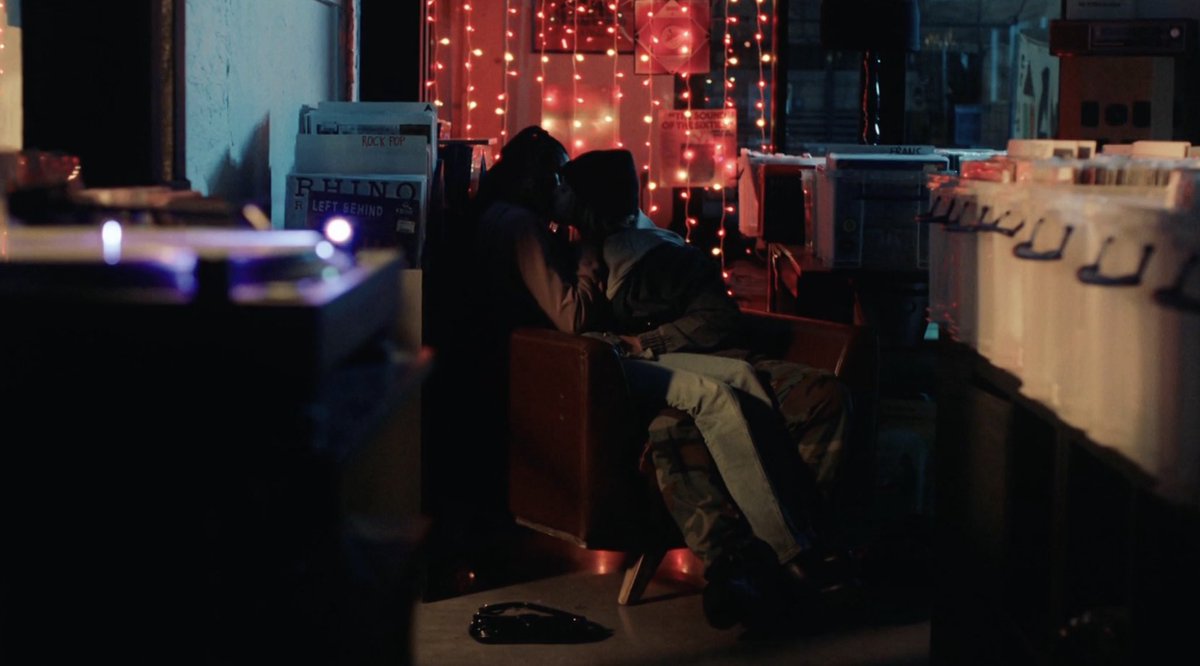 heroinadolixo's tweet photo. this is cinema #wtfock https://t.co/3ofyTq64RQ
