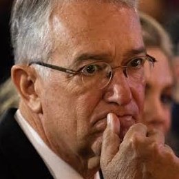 AntiTelevisaMx's tweet photo. En el #BuenFin2023 no compres en la mediocre ELEKTRA...

Recuerda que el usurero evasor de impuestos @RicardoBSalinas...

Se niega a pagar los $25,000,000,000.00 que debe (a todos los Mexicanos) al SAT...

En éste #BuenFin boicot a las empresas del LADRÓN Ricardo Salinas Pliego. https://t.co/XL0U0f30Mh
