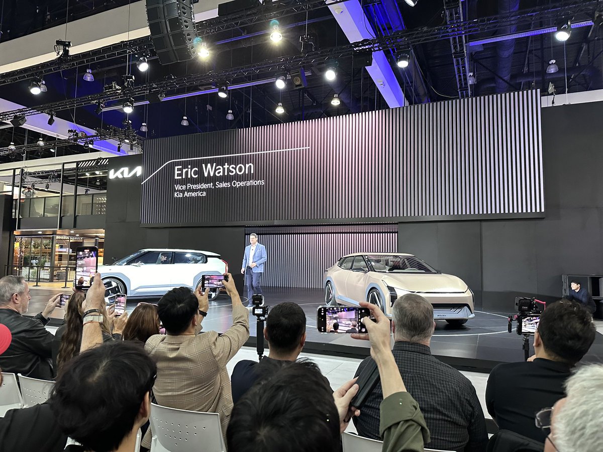 robemslie's tweet photo. KIA KONCEPTS. @LAAutoShow https://t.co/sXVOy5HgZW