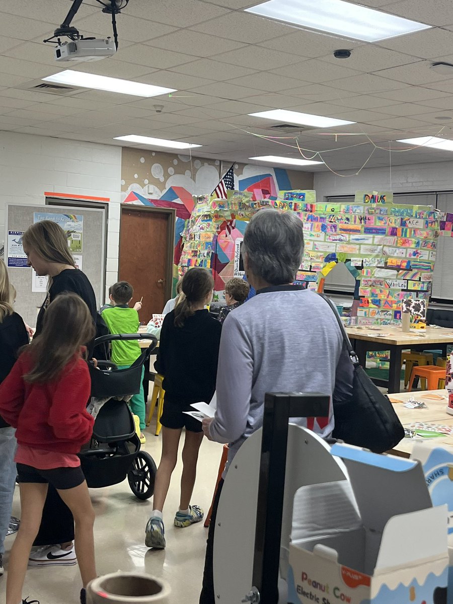 Grandfriend’s Day!  One of our most favorite events.  Thank you SFCP! 
💙🐳💙 #elevate203