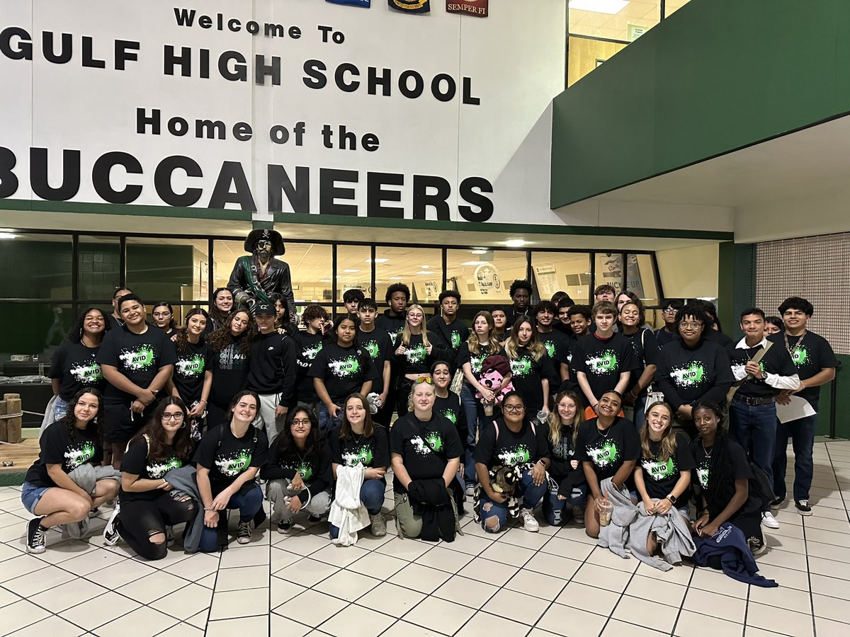 Liz Diaz tweet media