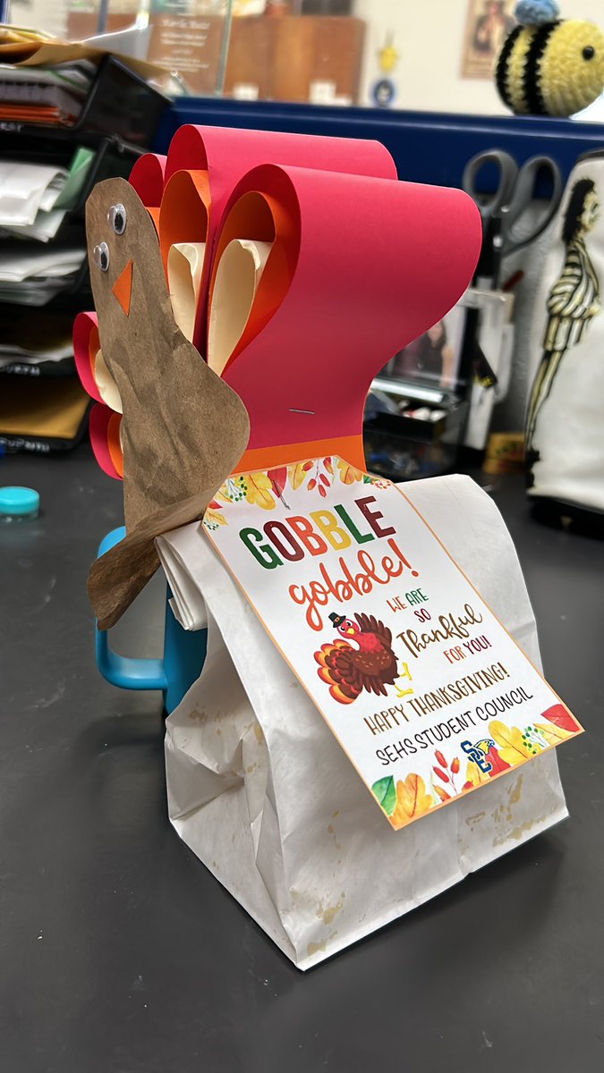 Ms. Ruiz (@ruizk455) on Twitter photo Thank you <a href="/SEHSStuCouncil/">SEHS Student Council</a> and <a href="/LozanoSEHS/">Mrs.Lozano</a> for this surprise 🫶🫶
#SanEliArt #SEISDPassionPeoplePurpose Thank you <a href="/SEHSStuCouncil/">SEHS Student Council</a> and <a href="/LozanoSEHS/">Mrs.Lozano</a> for this surprise 🫶🫶
#SanEliArt #SEISDPassionPeoplePurpose
