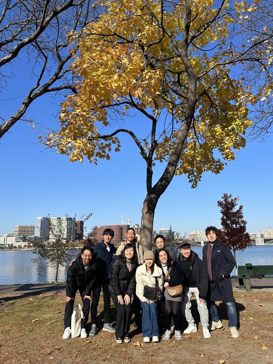97_kohei_mayumi's tweet photo. 明日からいよいよ
ボストンキャリアフォーラムが
スタートします🔥

1人でも多くの学生さんをポジティブに！

そして海外同期4人と仕事が出来ることが
半端なく嬉しい。

是非ウィルグループの
ブースにお越しください！ https://t.co/2Ku7sKFuit