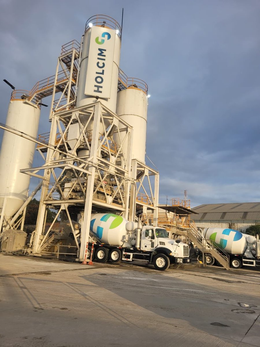 DoloresPrado8's tweet photo. Sabias que nuestra Planta de Concreto en #Cuenca de su producción el 85% es Concreto #ECOPact , un concreto con 30% menos de CO2 ??? En @HolcimEcuador nos sentimos muy orgullosos que hoy por hoy es la Planta que individualmente más vende concreto ecológico Felicidades!! https://t.co/wp4VVqRoQv