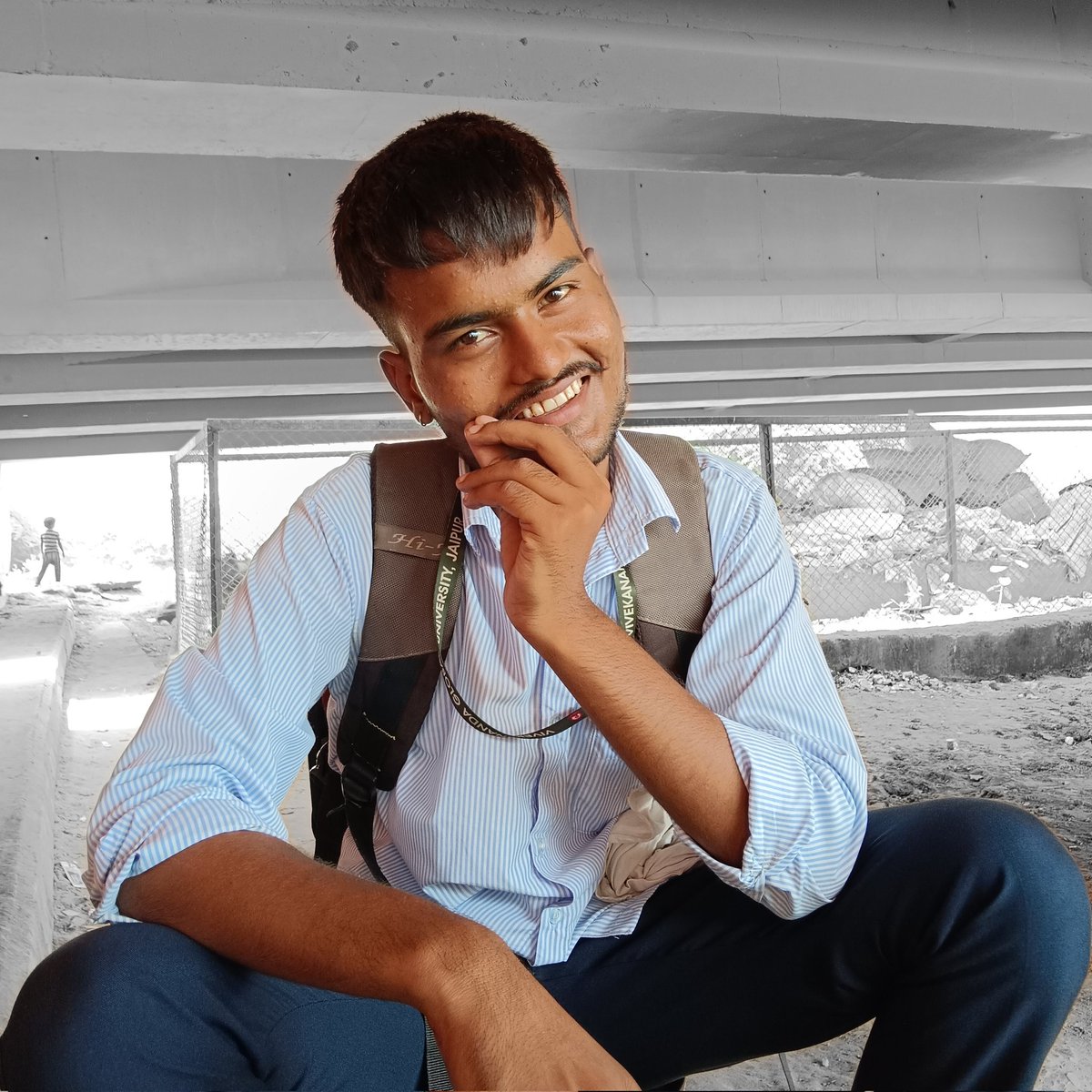 GujarKareda's tweet photo. #NewProfilePic https://t.co/LS4kr66Y1y