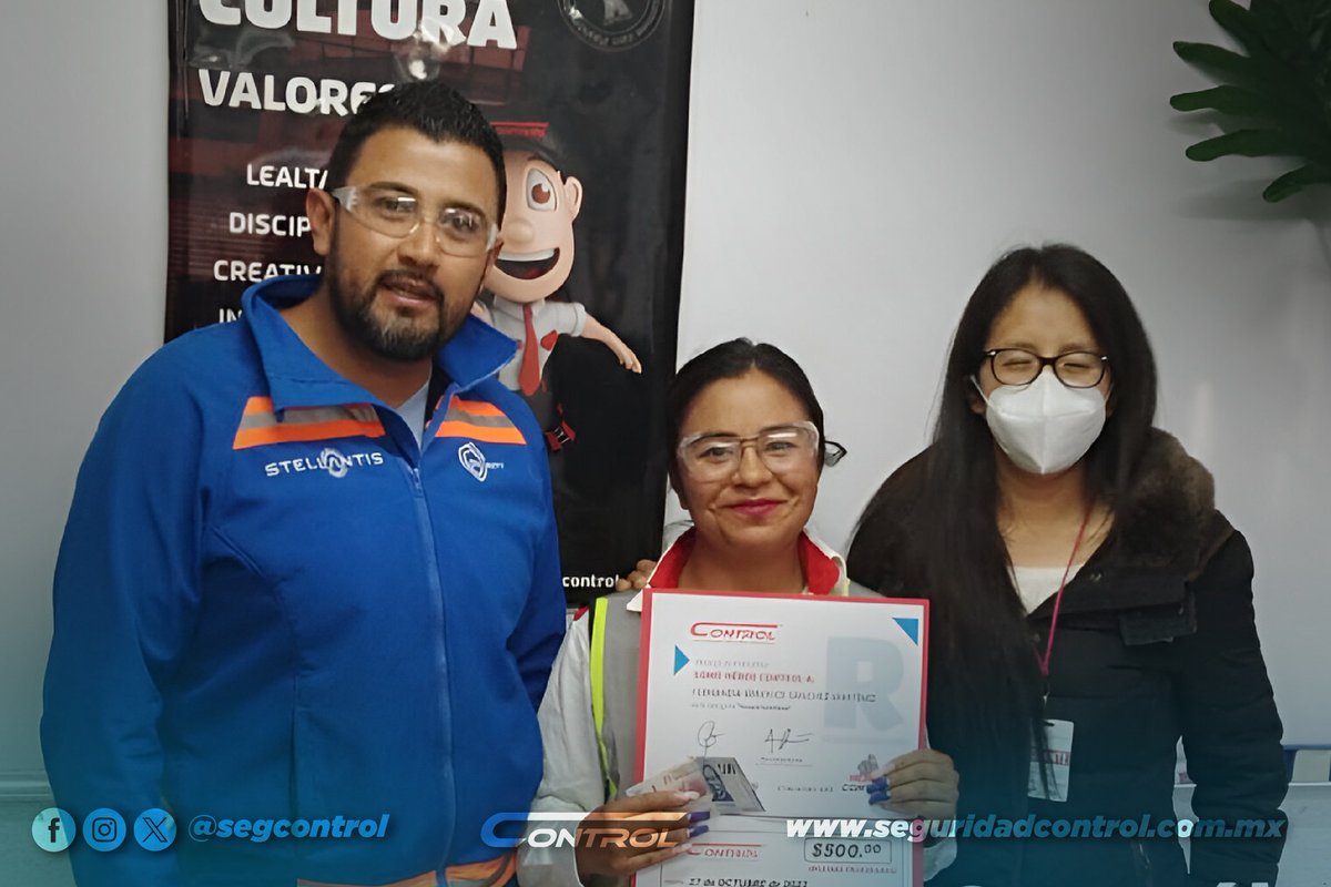 segcontrol's tweet image. Todos podemos ser Héroes un día. En esta ocasión reconocimos otros héroes Control en Toluca.

En Control reconocemos el esfuerzo y dedicación de cada colaborador que da un poco más, en el cumplimiento de su deber.

#YoSoyControl #FamiliaControl #HéroesControl