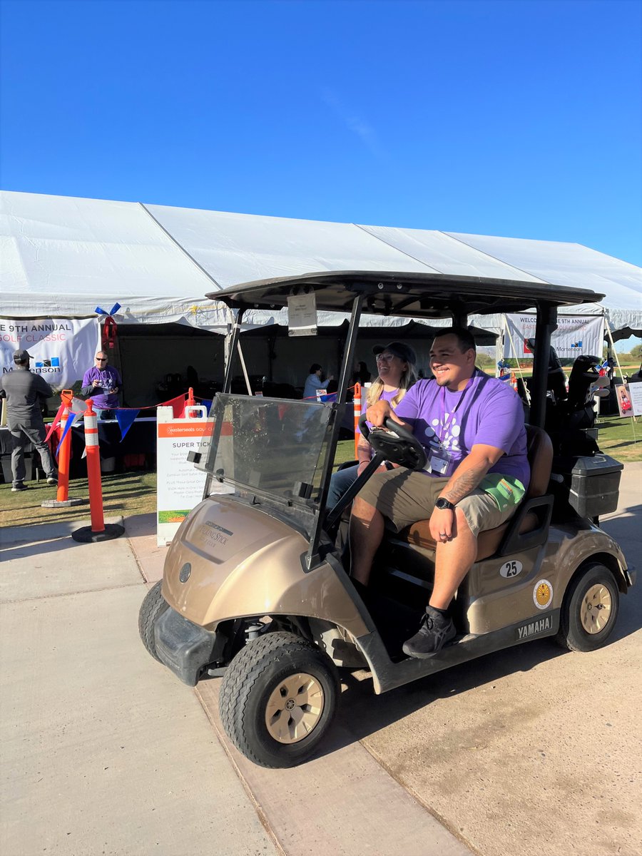 ¡Nos lo pasamos genial como voluntarios en el Easterseals Golf Classic anual de <a href="/SWHDaz/">Southwest Human Development</a> el pasado viernes en el hermoso Talking Stick Golf Club en Scottsdale!