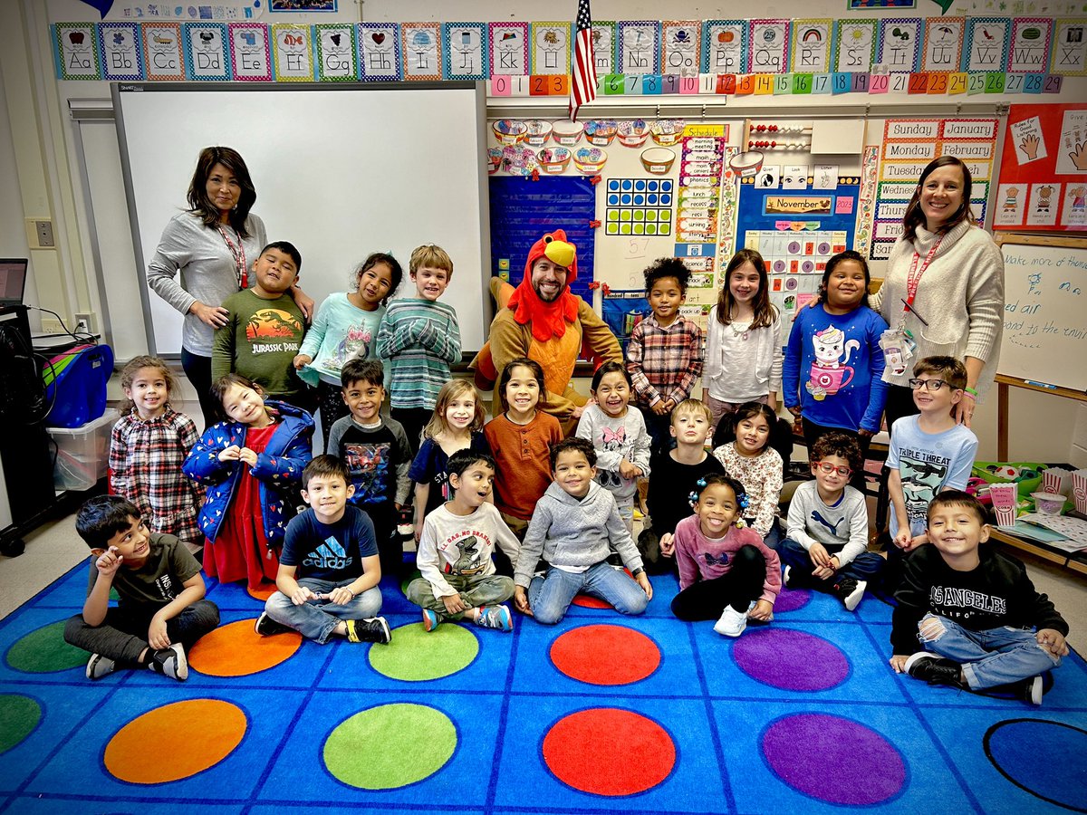 DrZapadka's tweet photo. What a turnout! I was thankful to see so many @FreedomHillES families at our Thanksgiving Luncheon! A big thanks to our staff who help make this event a special day. 🍁🦃
#FHHighlights #ReturnOfTheTurkey https://t.co/ZQaJKVHRdH