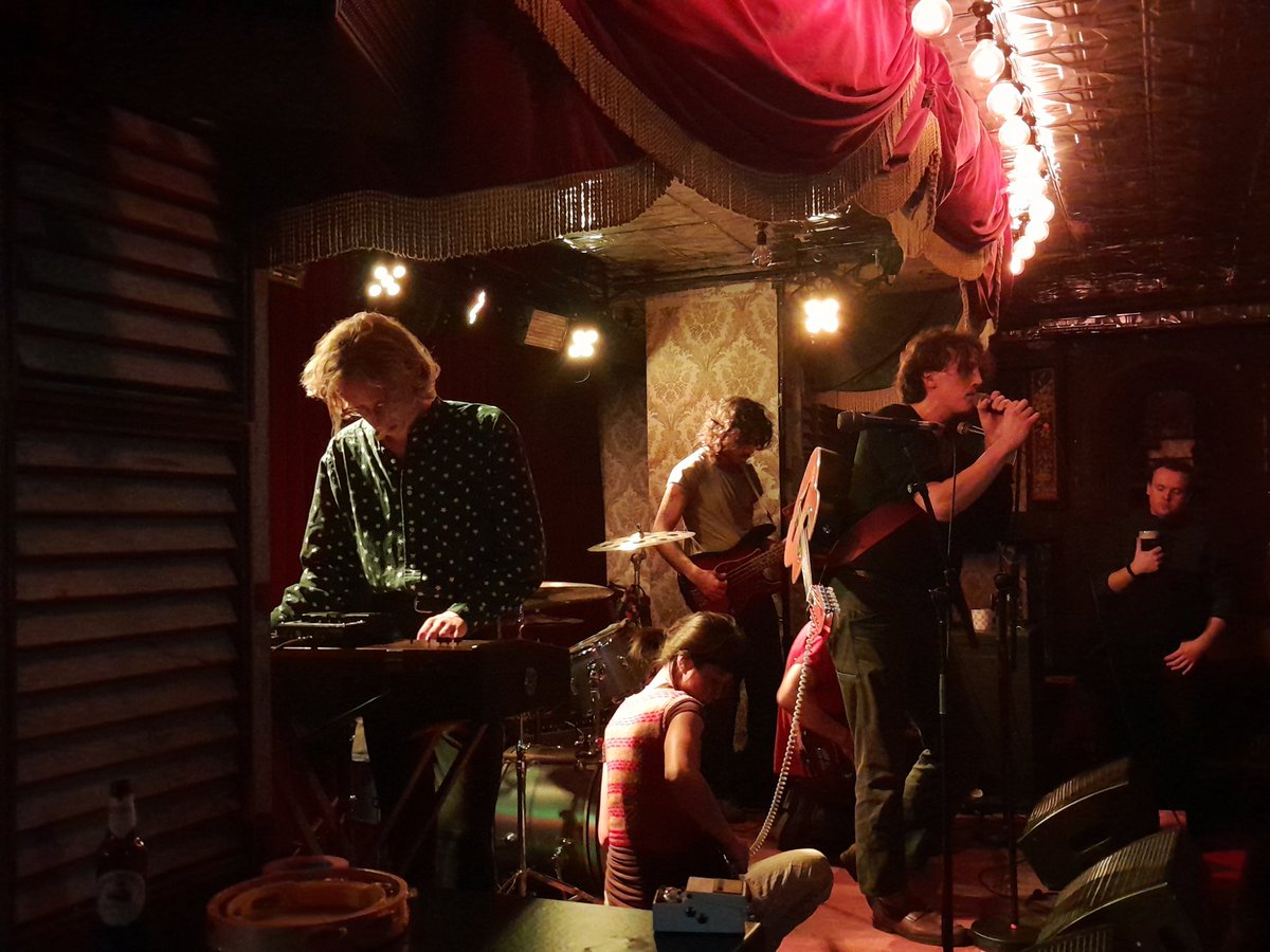 Mind blowing stuff from US experimental rock/art punk band, Godcaster, in the Workmans Cellar tonight.

📸 @chunky66
@foggynotions @Godcasterband @WorkmansDublin
#TheGoo #thegoingoutoutguide #Dublin #livemusic #HaveYouGotTheGoo