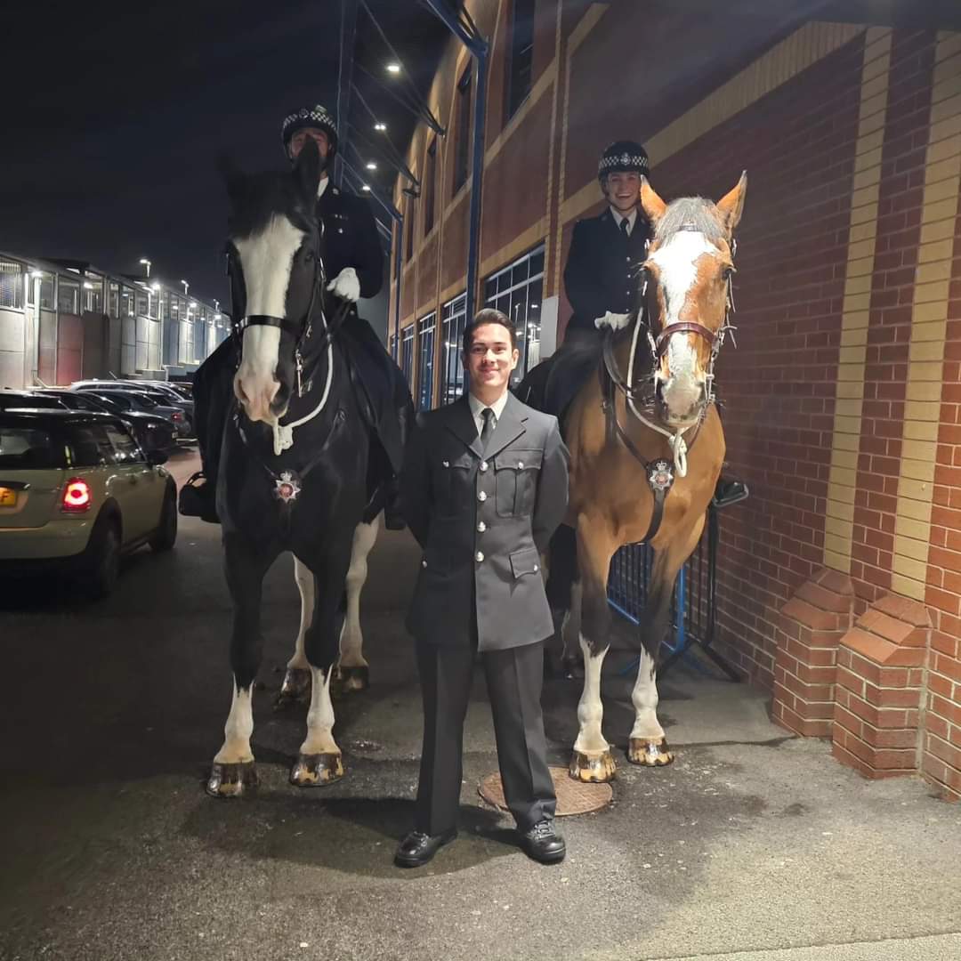 SSO 8134 (@wyp_8134) on Twitter photo Congratulations to SC 7757 from <a href="/WYP_LeedsSC/">Leeds Special Constabulary</a> who's tonight received the coveted Leeds District Employee of the Year award. Well done, very well deserved! <a href="/WYP_LeedsCity/">West Yorkshire Police - Leeds City Centre</a> <a href="/WYP_Specials/">WY Police Specials</a> Congratulations to SC 7757 from <a href="/WYP_LeedsSC/">Leeds Special Constabulary</a> who's tonight received the coveted Leeds District Employee of the Year award. Well done, very well deserved! <a href="/WYP_LeedsCity/">West Yorkshire Police - Leeds City Centre</a> <a href="/WYP_Specials/">WY Police Specials</a>