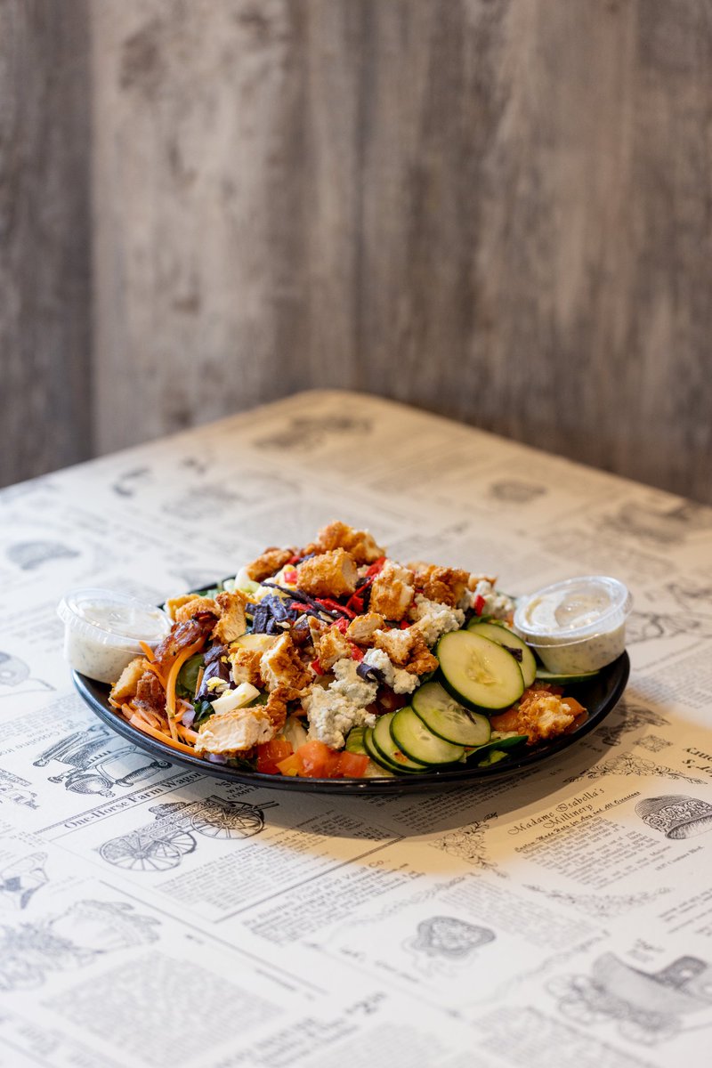 GroundEats's tweet photo. Come in and try one of our customer’s favorites, the Cobb Salad! Topped with crispy chicken, fresh bacon bits, tortilla strips, and more 😋 #groundeats #franklinfood #franklintennessee https://t.co/tGkn40o85M