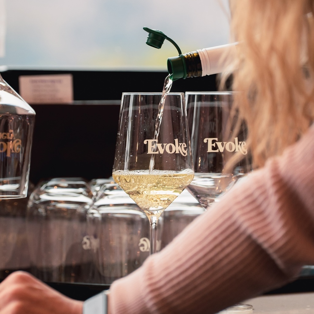 Baby it’s cold out! Come warm up next to us with a glass of your favorite wine 😈

.
#evokewinery #stayevocative #wine #winetasting #oregonwinery #winelife Check out our latest post on Instagram! 🥂