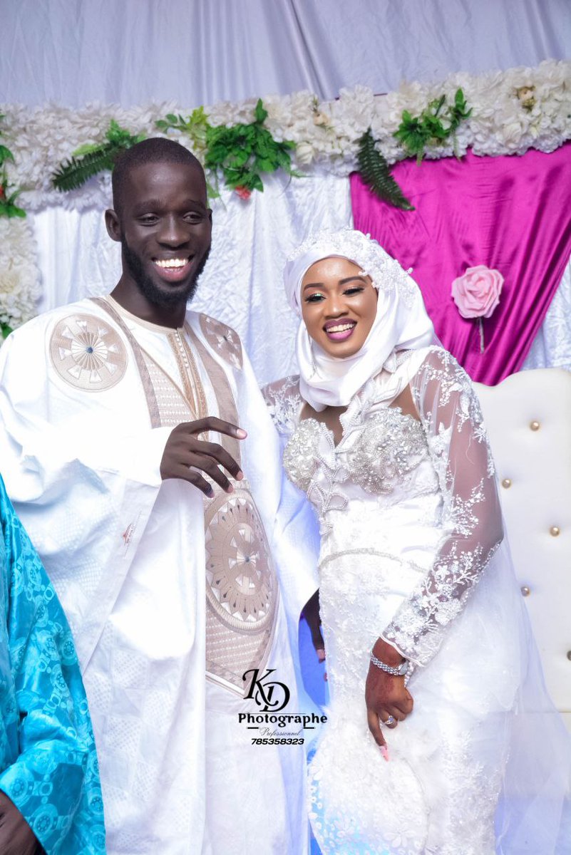 SERIGNEFALLOUW6's tweet photo. Population de Twitter
Di leen yeugueul ni, neiik naan kilifeu
Je suis plus célibataire

Ngueen Niaaanaal niou bu baax🙏🏿

Serigne Fallou Mbene WADE ❤️ https://t.co/mqqGX93peb