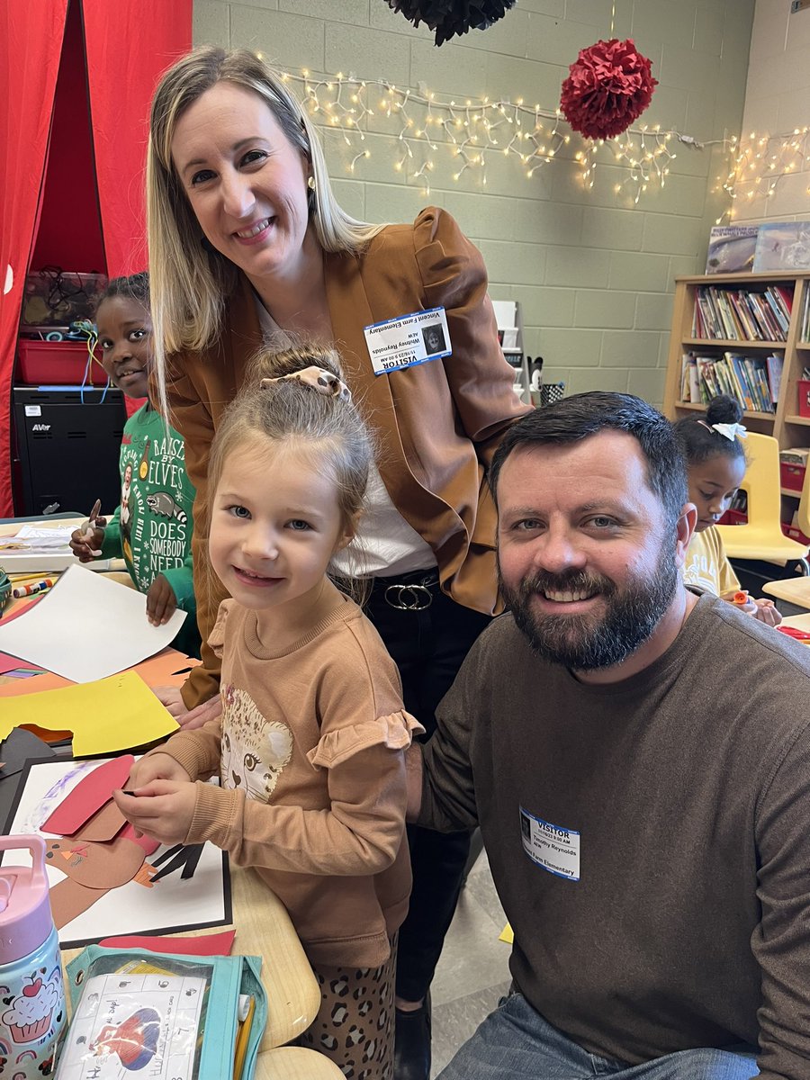 Soooo many great parent visitors for #AmericanEducationWeek <a href="/VincentFarmBCPS/">VincentFarmBCPS</a> 🦃🧡